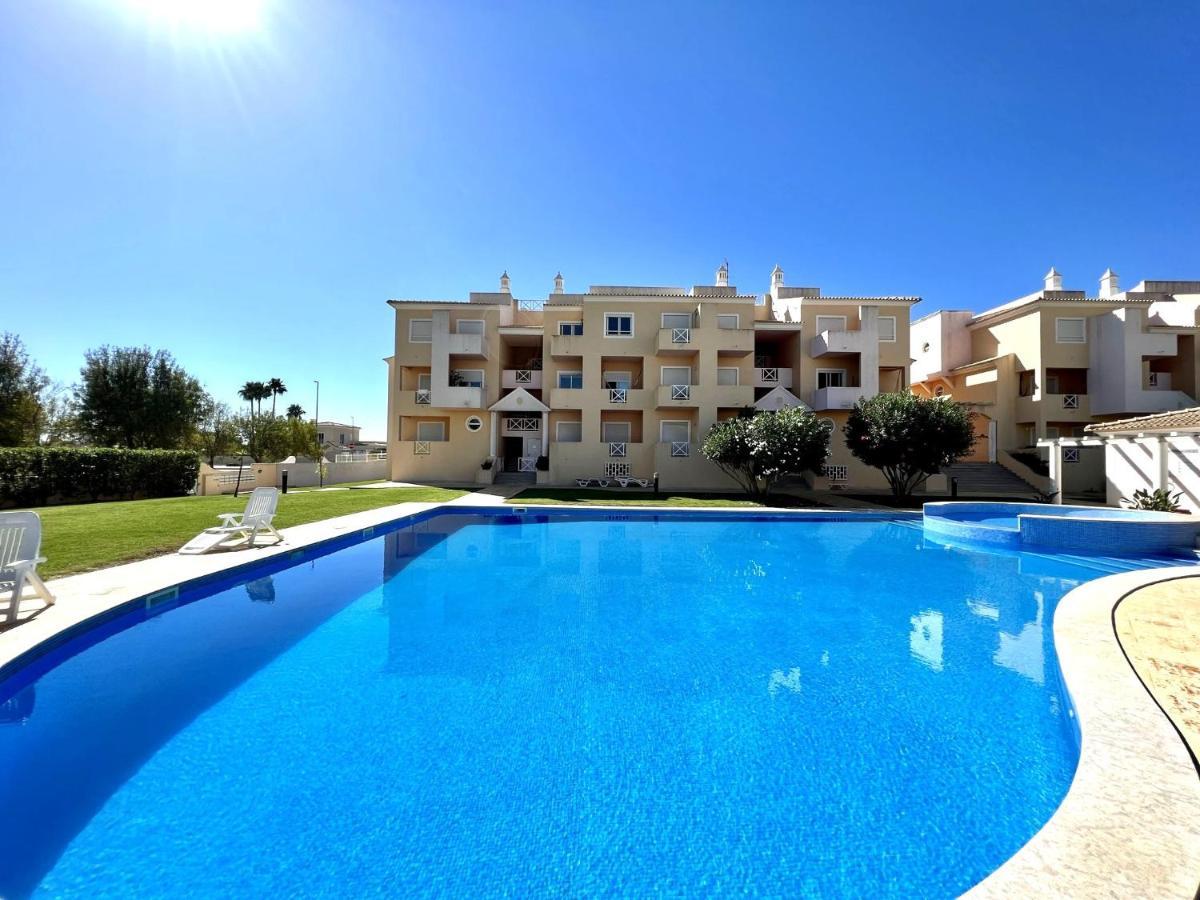 Albufeira Valley 1 With Pool By Homing Kültér fotó